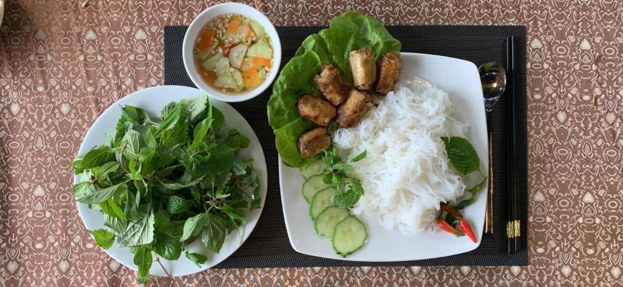 Bbq Hostel Ha Long 2 Bagian luar foto